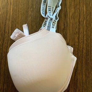 Victoria's Secret Bra (full coverage)